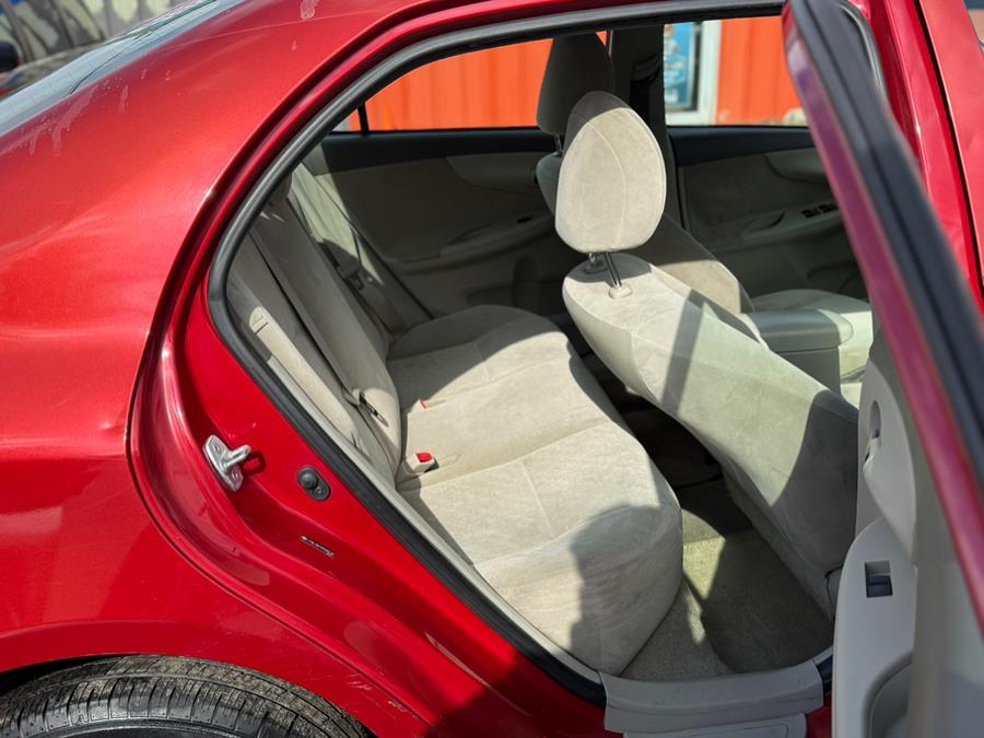 2009 Toyota Corolla LE photo