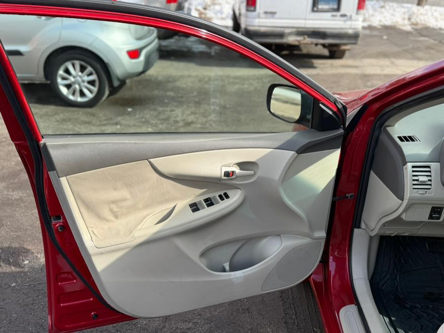 2009 Toyota Corolla LE photo