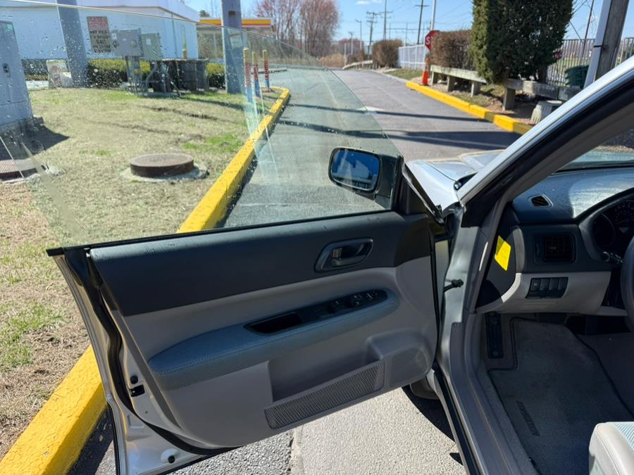 2005 Subaru Forester X photo