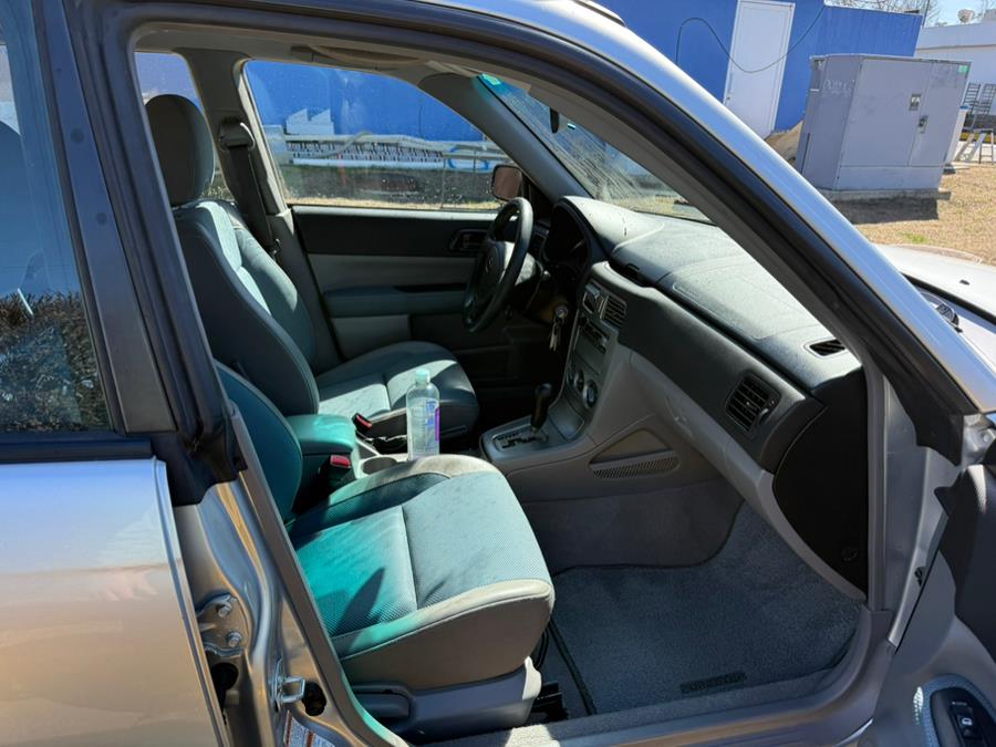 2005 Subaru Forester X photo