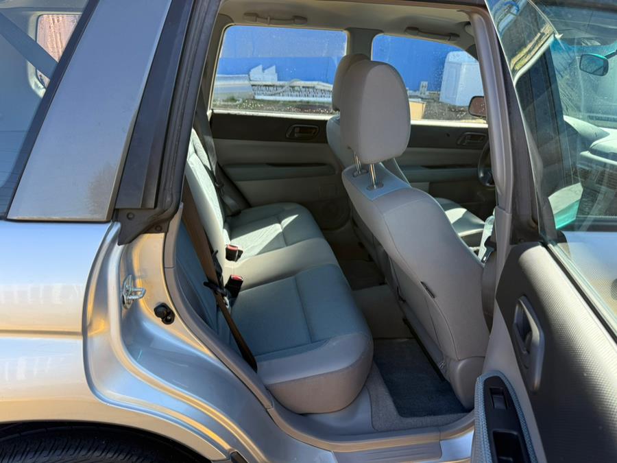 2005 Subaru Forester X photo