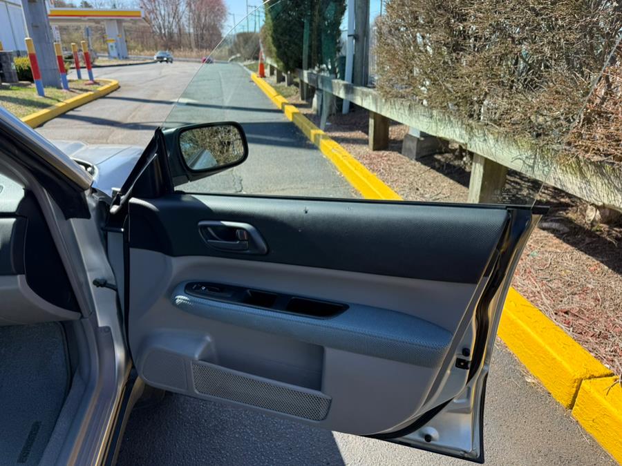 2005 Subaru Forester X photo