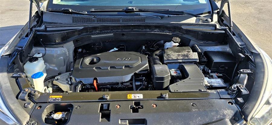 2017 Hyundai Santa Fe Sport 2.4L Auto AWD photo