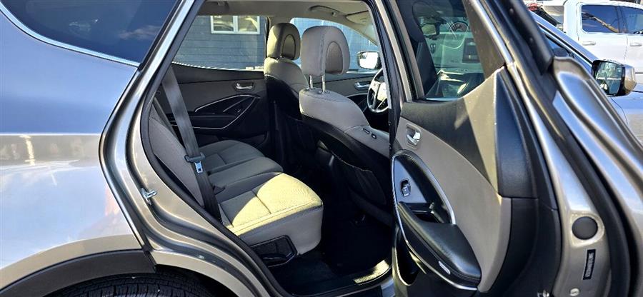 2017 Hyundai Santa Fe Sport 2.4L Auto AWD photo
