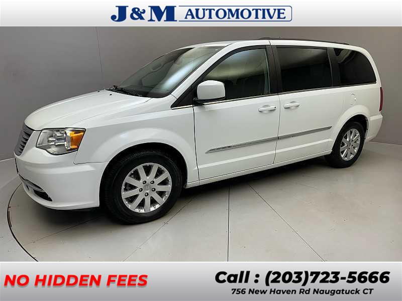 2016 Chrysler Town & Country Touring photo