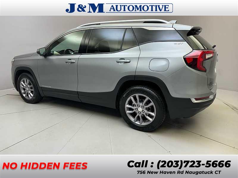 2023 GMC Terrain SLT photo