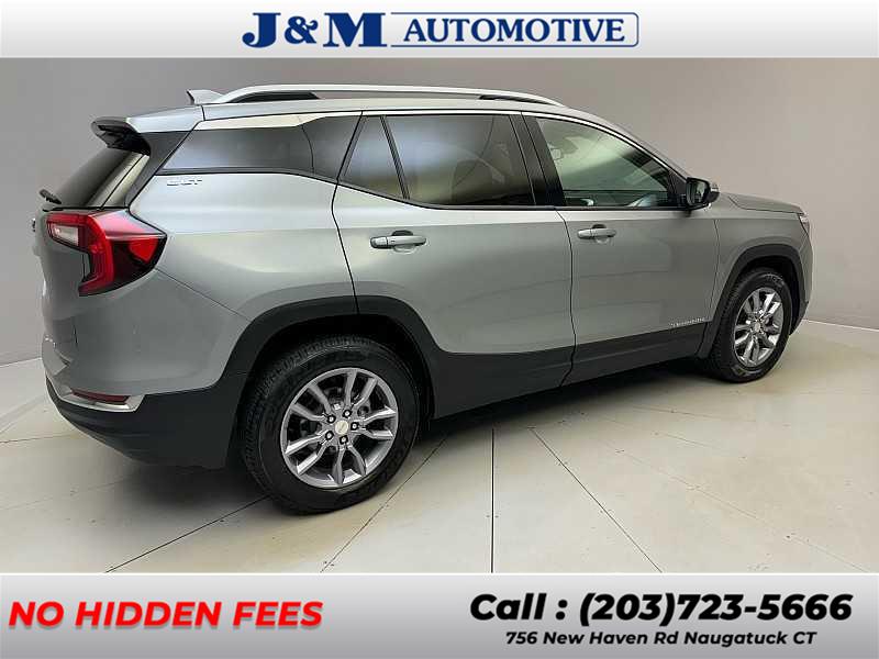 2023 GMC Terrain SLT photo