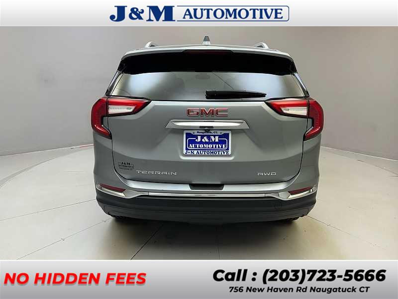 2023 GMC Terrain SLT photo