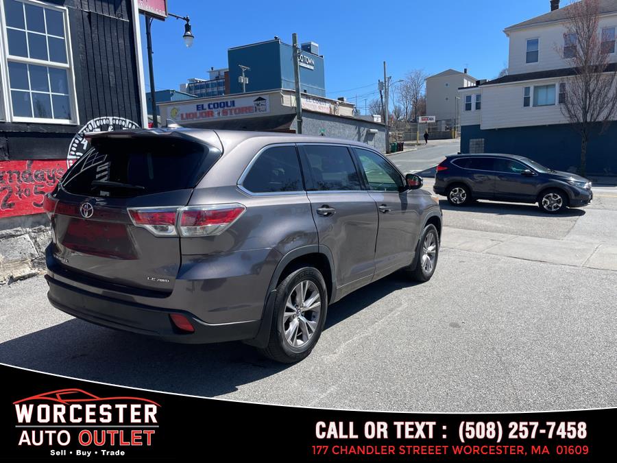 2016 Toyota Highlander AWD 4dr V6 LE (Natl) photo