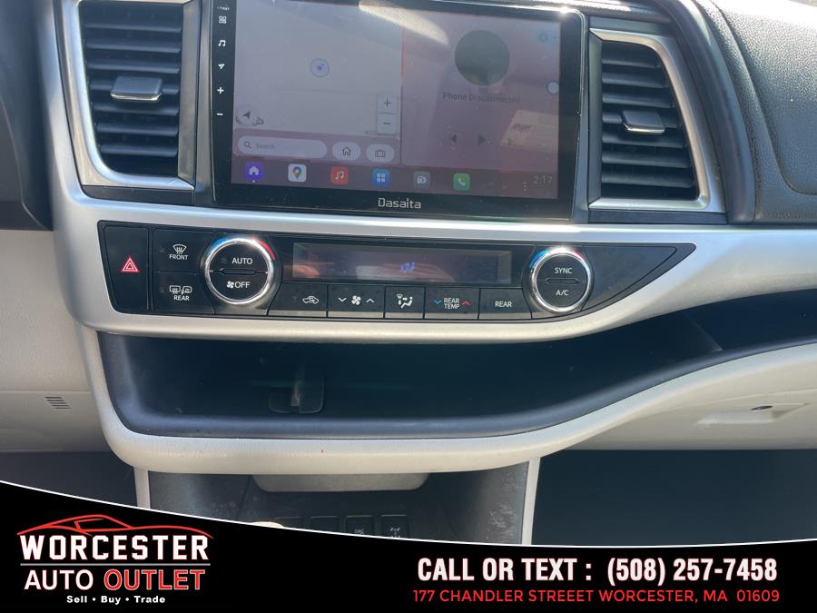 2016 Toyota Highlander AWD 4dr V6 LE (Natl) photo