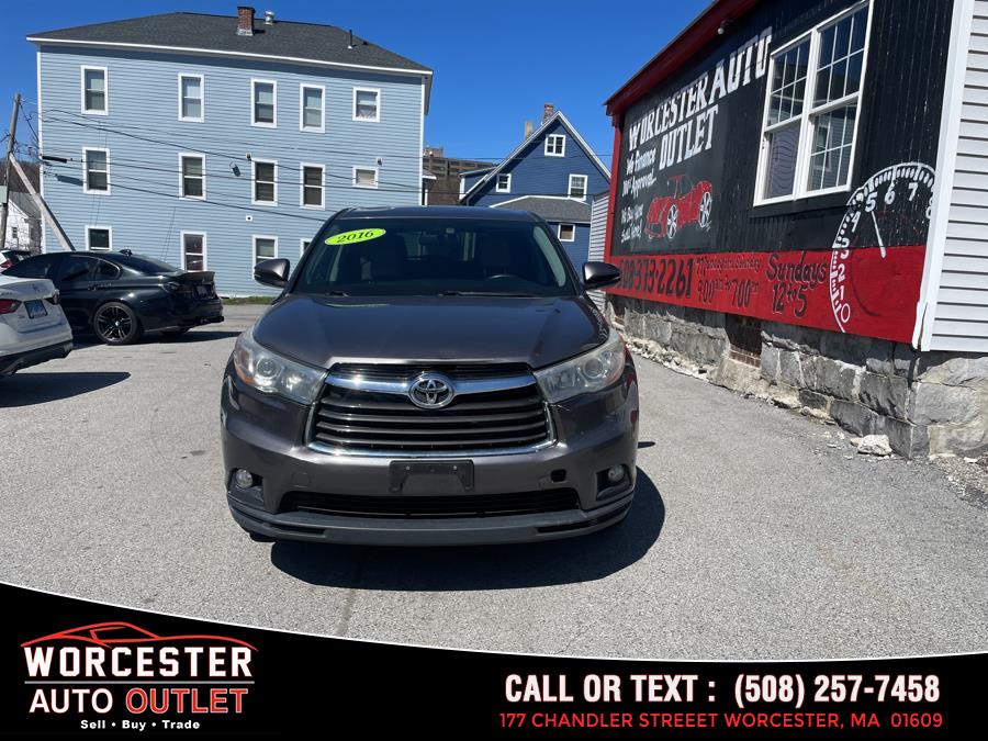 2016 Toyota Highlander AWD 4dr V6 LE (Natl) photo