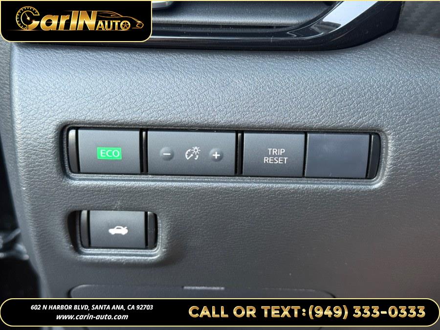 2021 Nissan Sentra SR CVT photo
