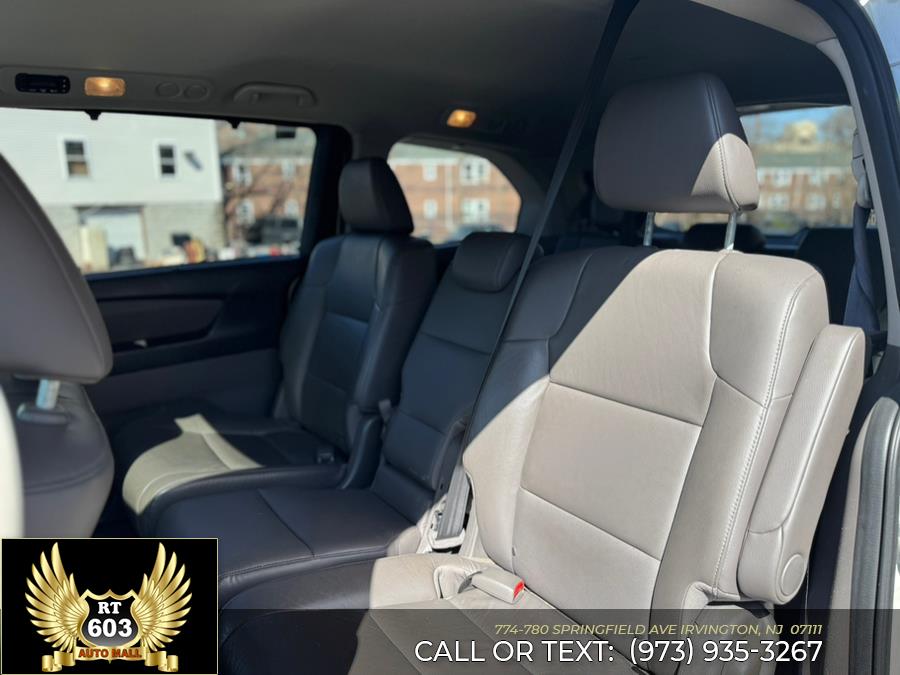 2016 Honda Odyssey 5dr EX-L photo