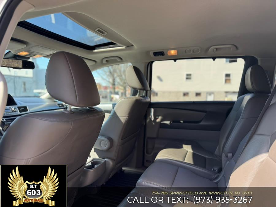 2016 Honda Odyssey 5dr EX-L photo