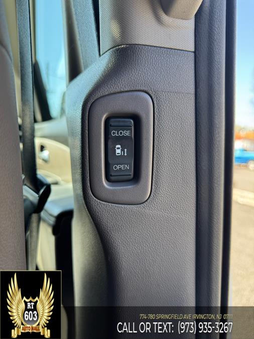 2016 Honda Odyssey 5dr EX-L photo