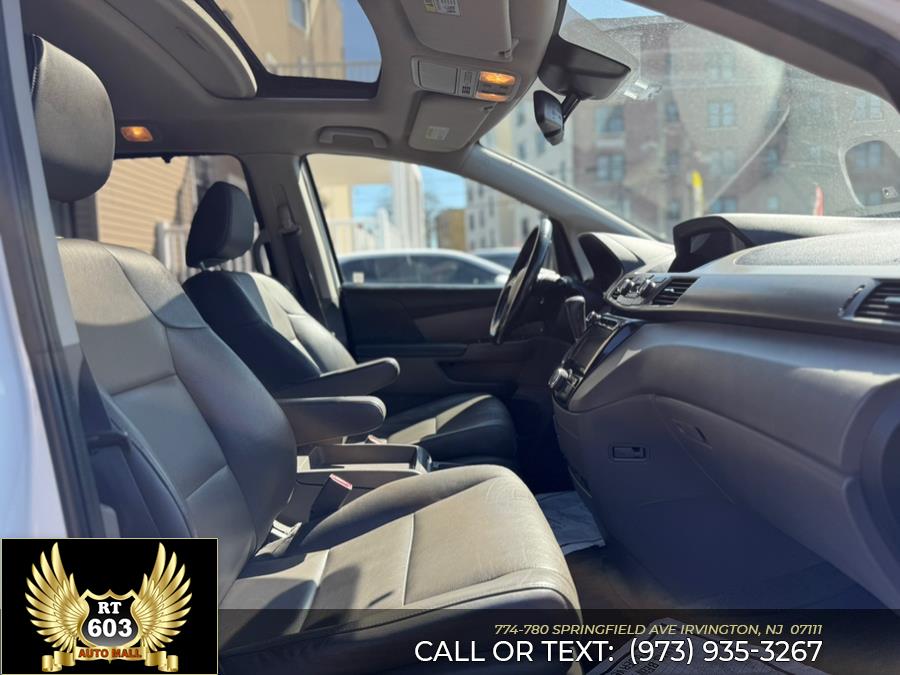 2016 Honda Odyssey 5dr EX-L photo