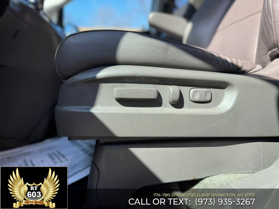 2016 Honda Odyssey 5dr EX-L photo