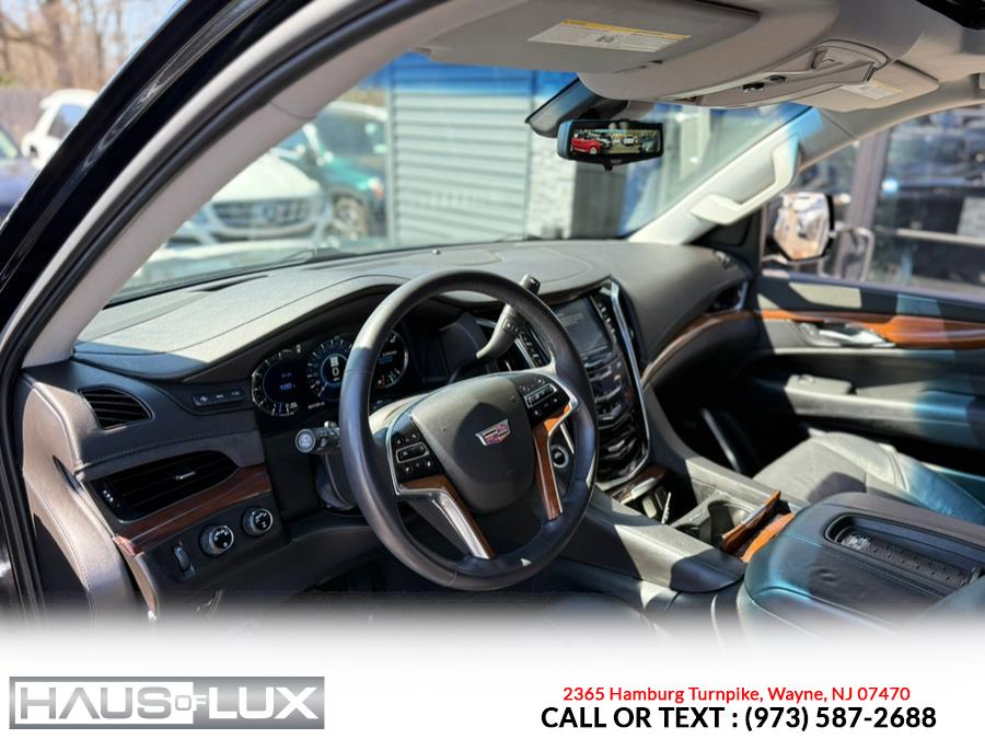 2017 Cadillac Escalade 4WD 4dr Premium Luxury photo