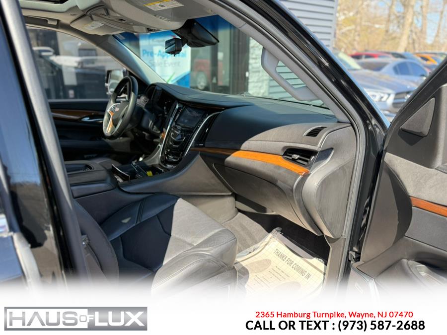 2017 Cadillac Escalade 4WD 4dr Premium Luxury photo