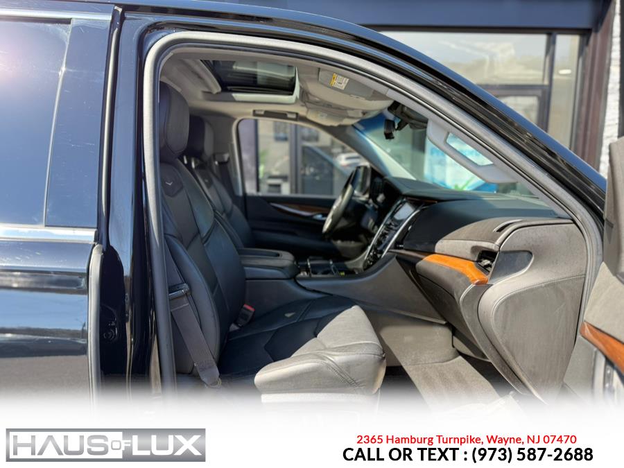 2017 Cadillac Escalade 4WD 4dr Premium Luxury photo