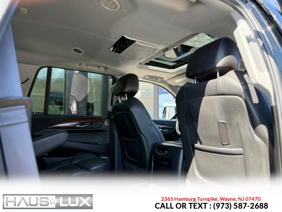 2017 Cadillac Escalade 4WD 4dr Premium Luxury photo