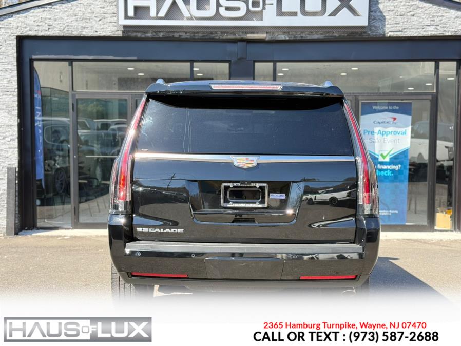 2017 Cadillac Escalade 4WD 4dr Premium Luxury photo
