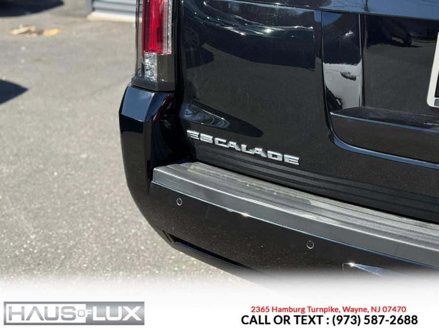 2017 Cadillac Escalade 4WD 4dr Premium Luxury photo