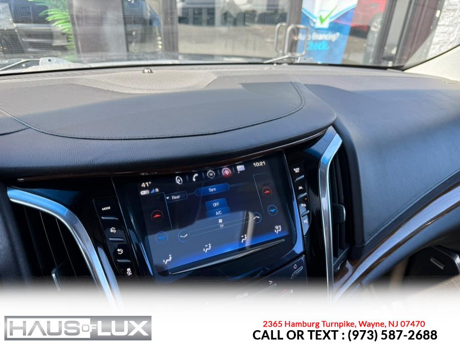 2017 Cadillac Escalade 4WD 4dr Premium Luxury photo