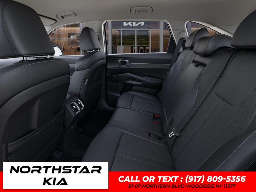 2025 Kia Sorento S photo
