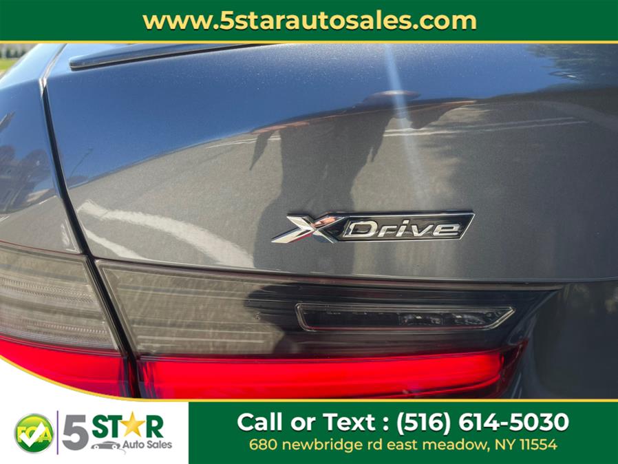 2022 BMW 3-Series 330i xDrive Sedan North Americ photo