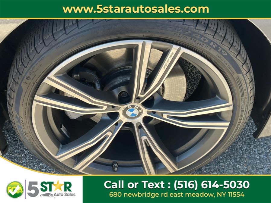 2022 BMW 3-Series 330i xDrive Sedan North Americ photo