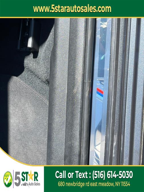 2022 BMW 3-Series 330i xDrive Sedan North Americ photo