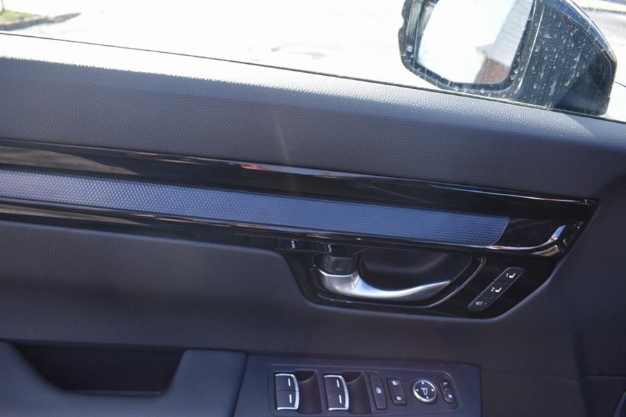 2025 Honda CR-V Hybrid Sport Touring photo