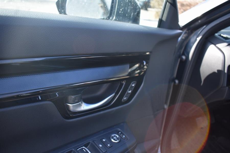 2025 Honda CR-V Hybrid Sport Touring photo