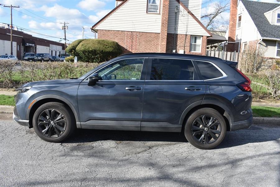 2025 Honda CR-V Hybrid Sport Touring photo