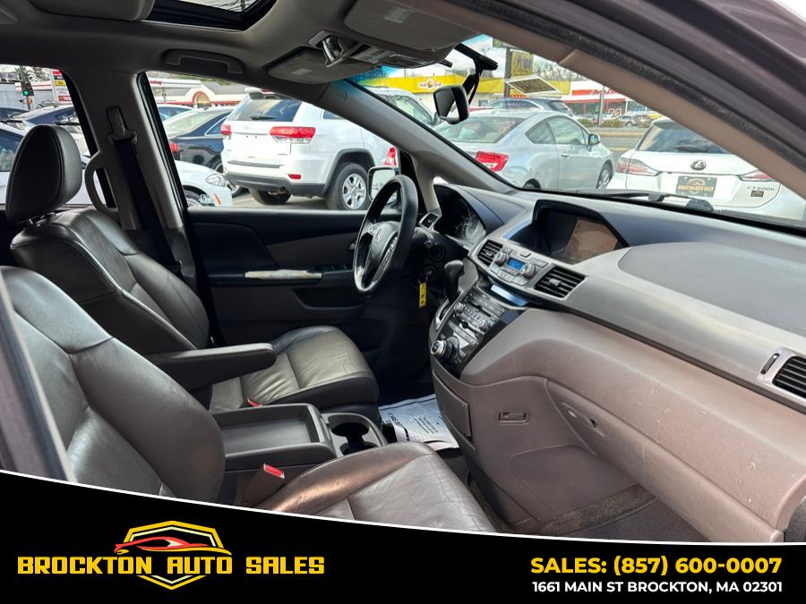 2012 Honda Odyssey Touring photo