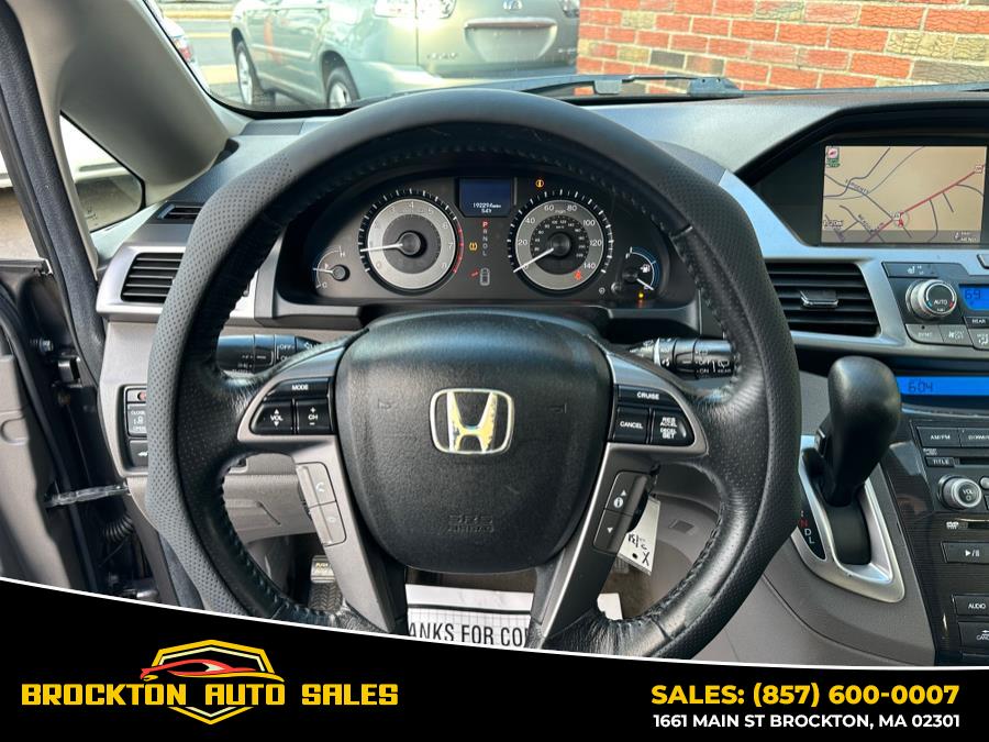 2012 Honda Odyssey Touring photo