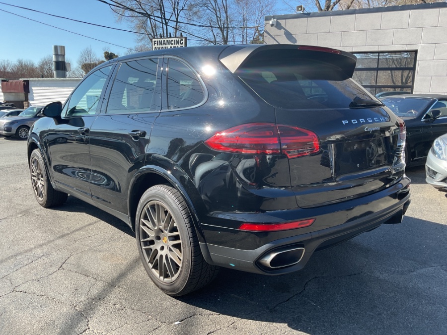 2018 Porsche Cayenne Platinum Edition AWD photo