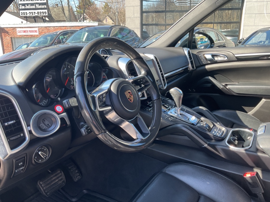 2018 Porsche Cayenne Platinum Edition AWD photo