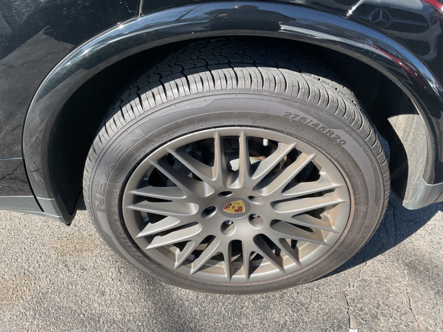 2018 Porsche Cayenne Platinum Edition AWD photo