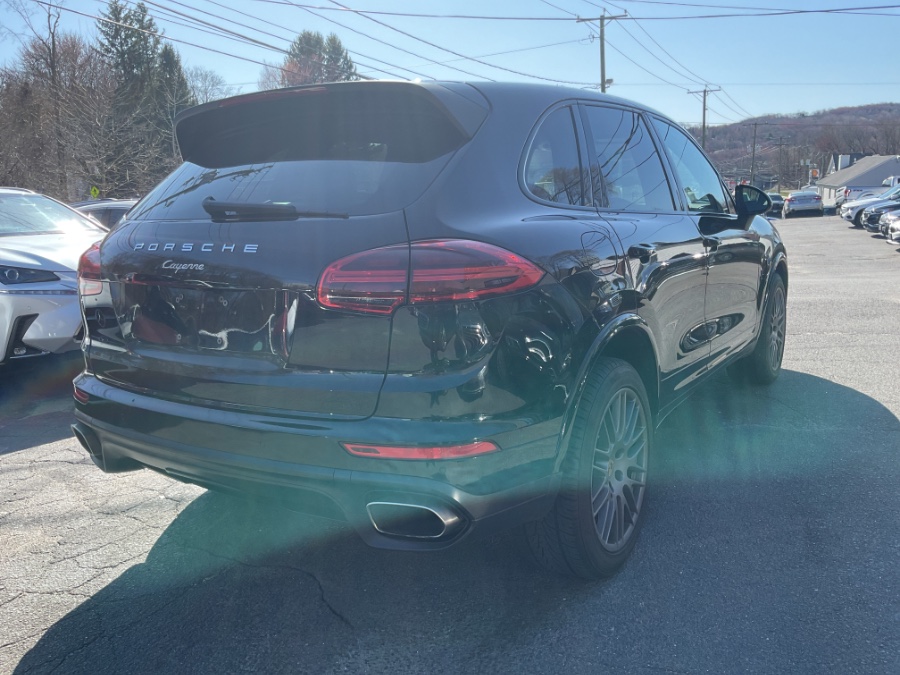 2018 Porsche Cayenne Platinum Edition AWD photo