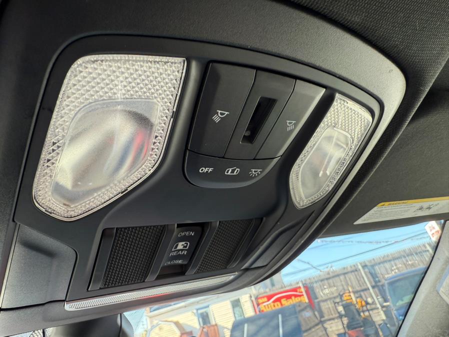 2019 RAM 1500 Big Horn/Lone Star 4x4 Crew Ca photo