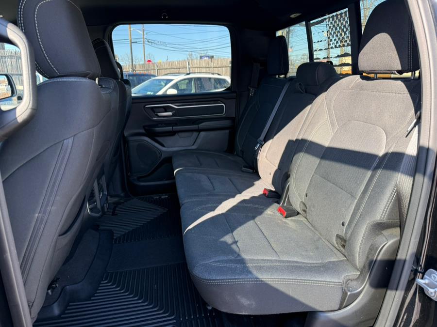 2019 RAM 1500 Big Horn/Lone Star 4x4 Crew Ca photo