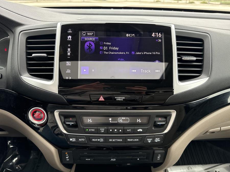 2018 Honda Pilot Touring photo
