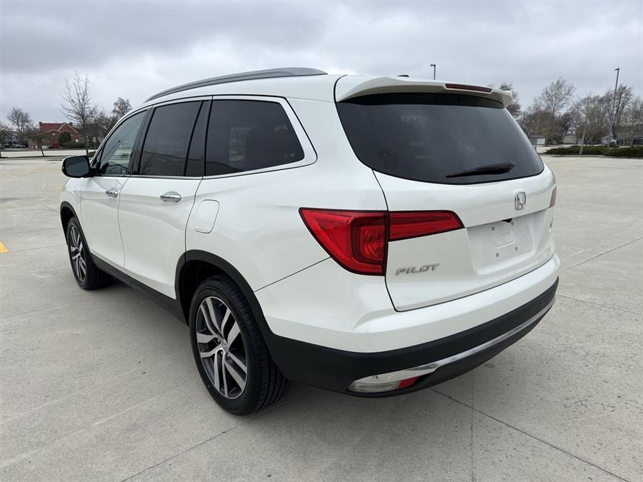 2018 Honda Pilot Touring photo