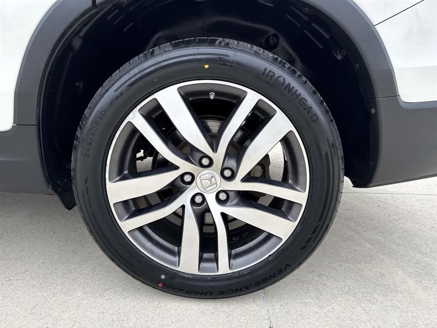 2018 Honda Pilot Touring photo