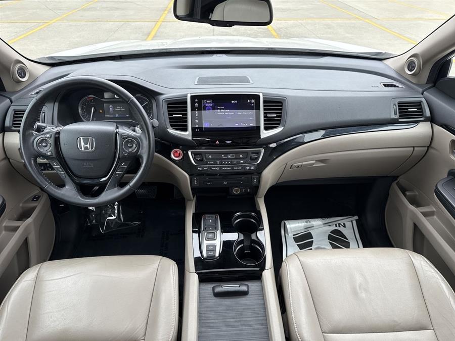 2018 Honda Pilot Touring photo
