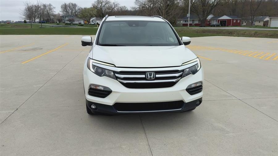 2018 Honda Pilot Touring photo