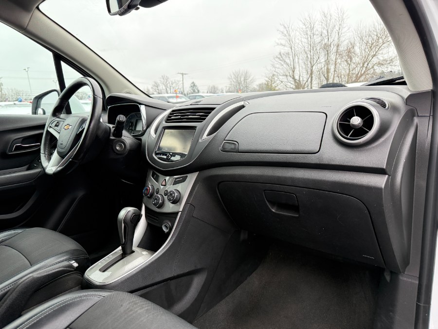 2016 Chevrolet Trax AWD 4dr LT photo