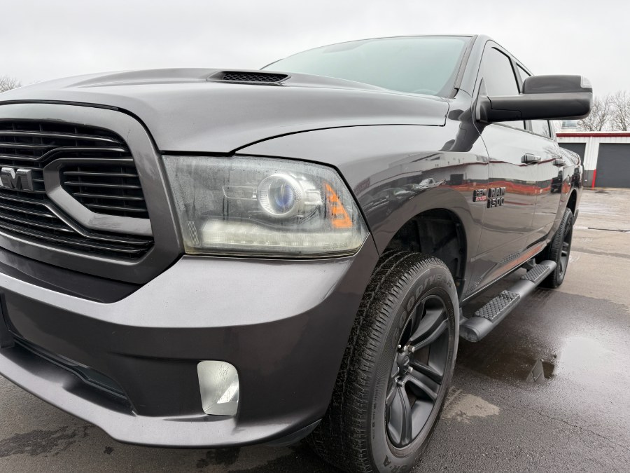 2018 RAM 1500 Sport 4x4 Crew Cab 5''7